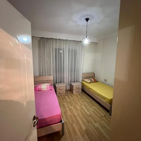 Ang's * Vlorë